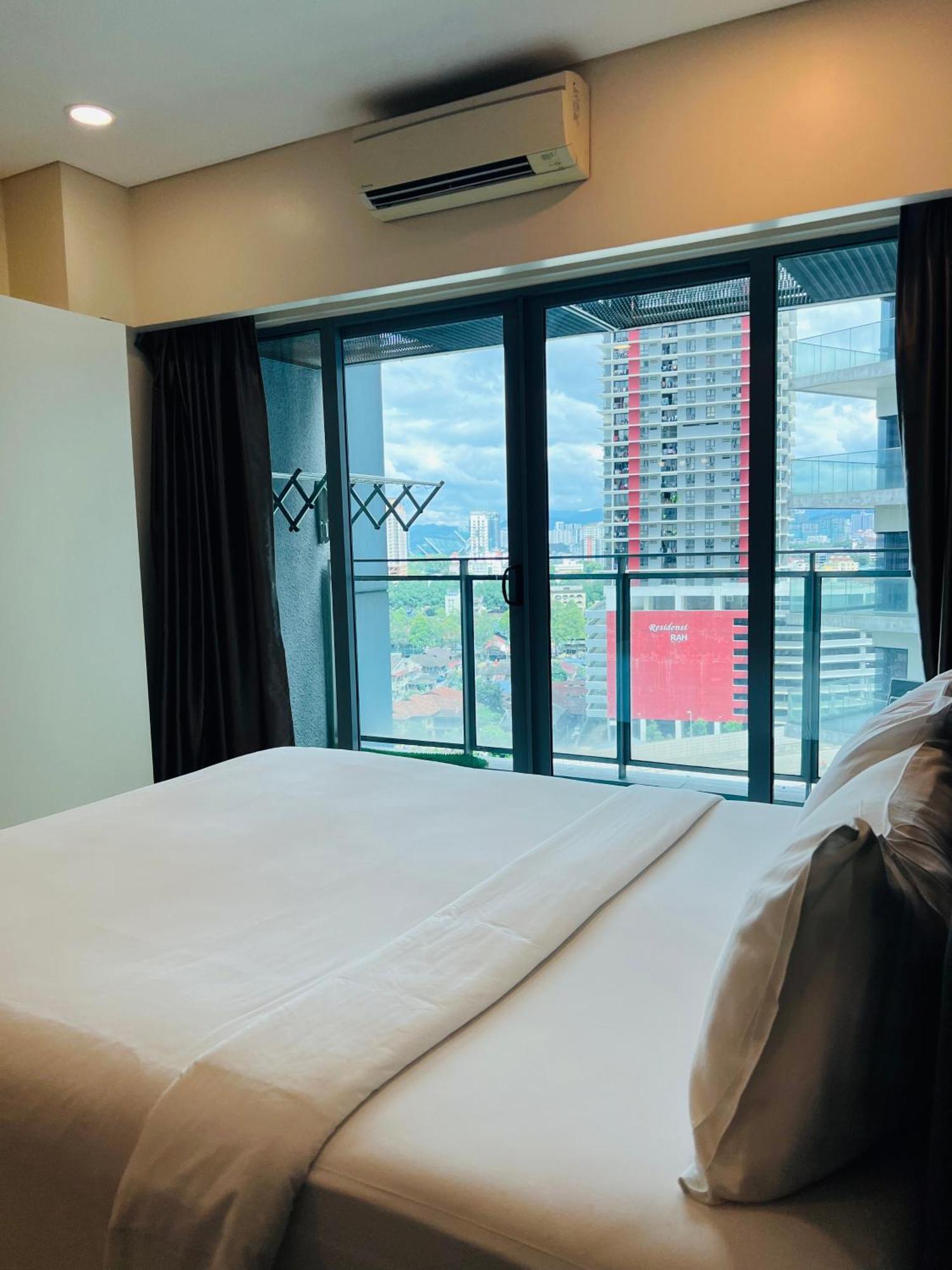 Summer Suites Klcc By Classy Κουάλα Λουμπούρ Εξωτερικό φωτογραφία